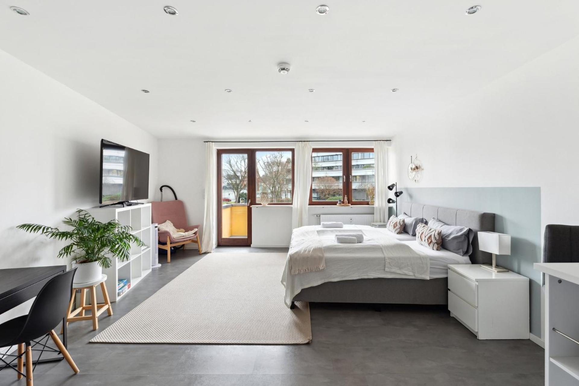 Sali Homes - Charming Studio Apartment In Heart Of Bayreuth With Balcony Экстерьер фото